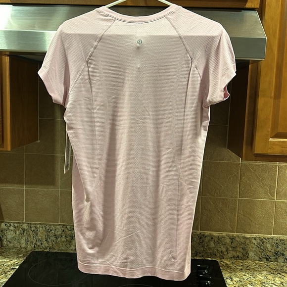Women’s LuLu tee - Picture 4 of 5